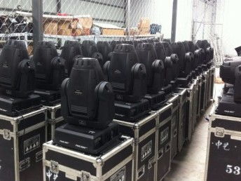 專業(yè)燈光租賃與搭建服務(wù) 點(diǎn)亮廣州番禺區(qū)晚會(huì)與展覽的璀璨舞臺(tái)